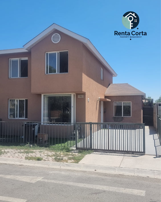 Casa Con Piscina Y Máxima Seguridad En Condominio Privado en Lampa