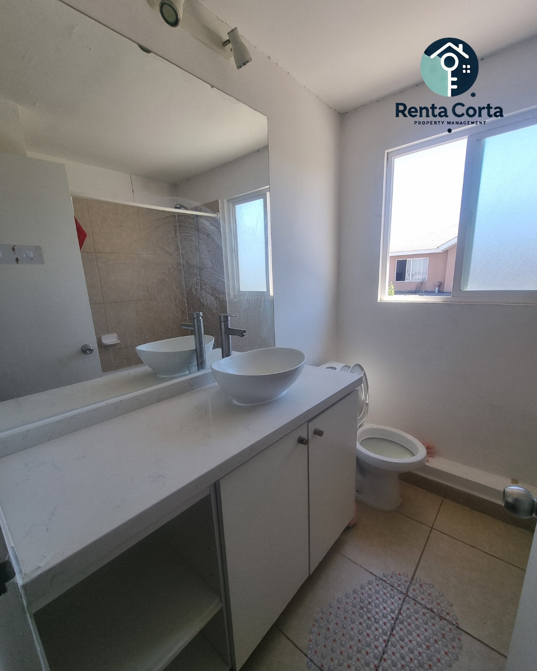 Casa Con Piscina Y Máxima Seguridad En Condominio Privado en Lampa