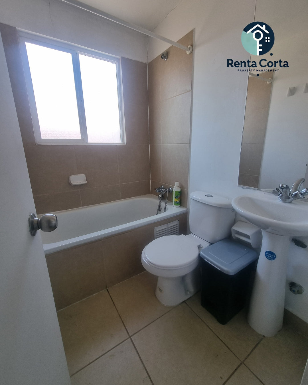 Casa Con Piscina Y Máxima Seguridad En Condominio Privado en Lampa