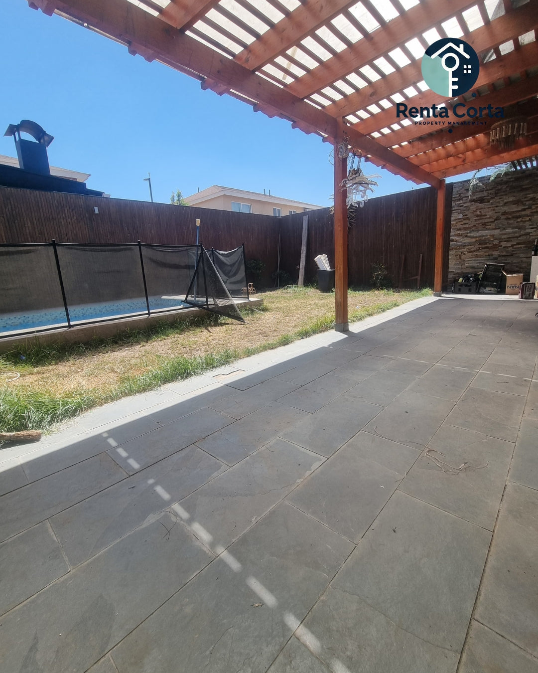 Casa Con Piscina Y Máxima Seguridad En Condominio Privado en Lampa