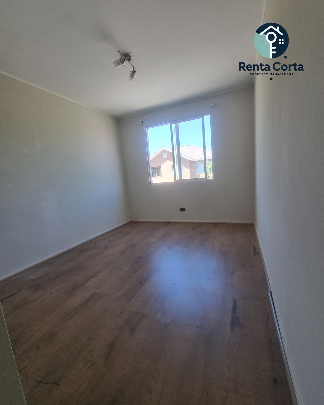 Casa Con Piscina Y Máxima Seguridad En Condominio Privado en Lampa