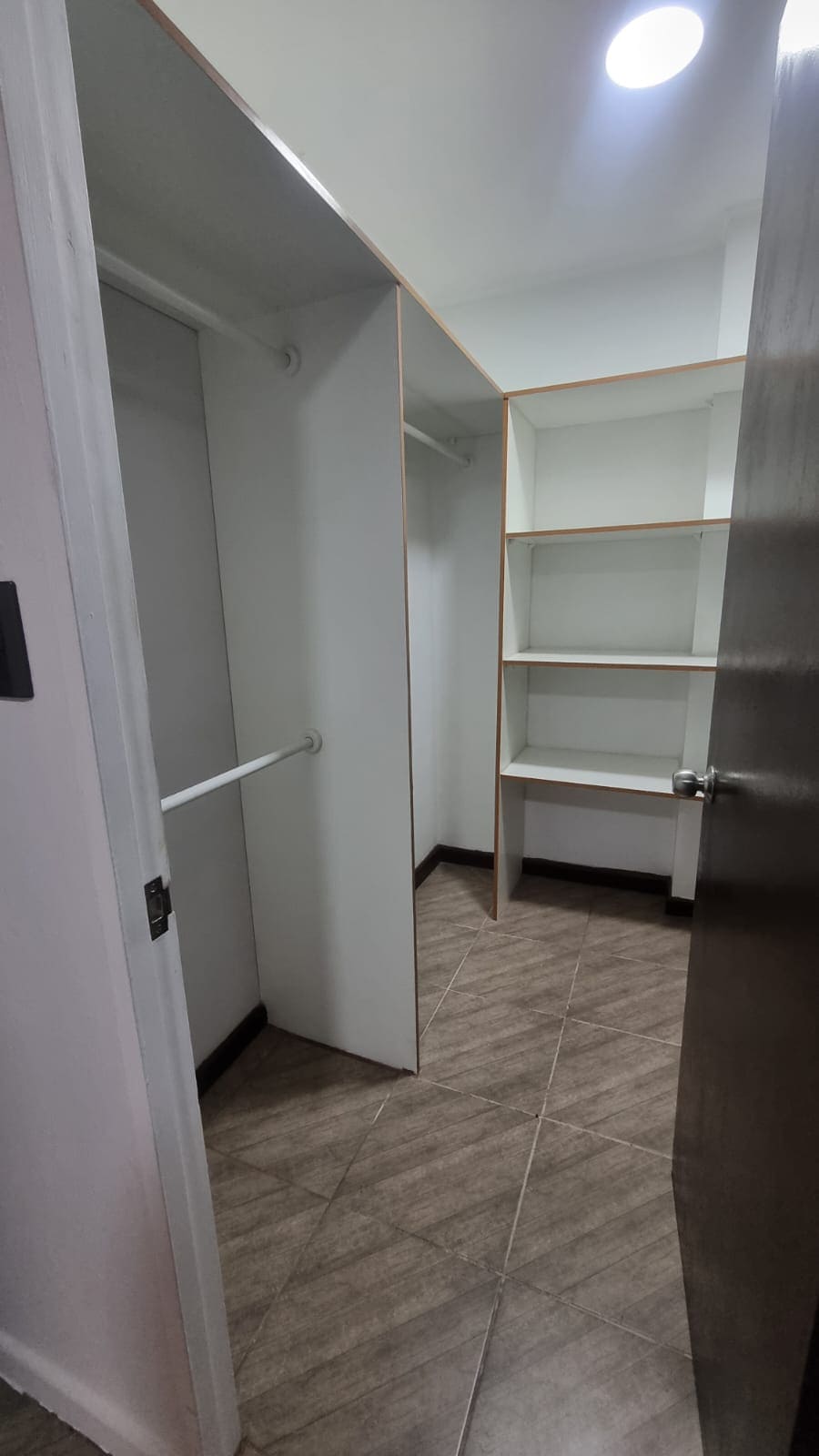 Casa 3D3B Y Máxima Seguridad En Condominio Privado en Valle Grande , Lampa.